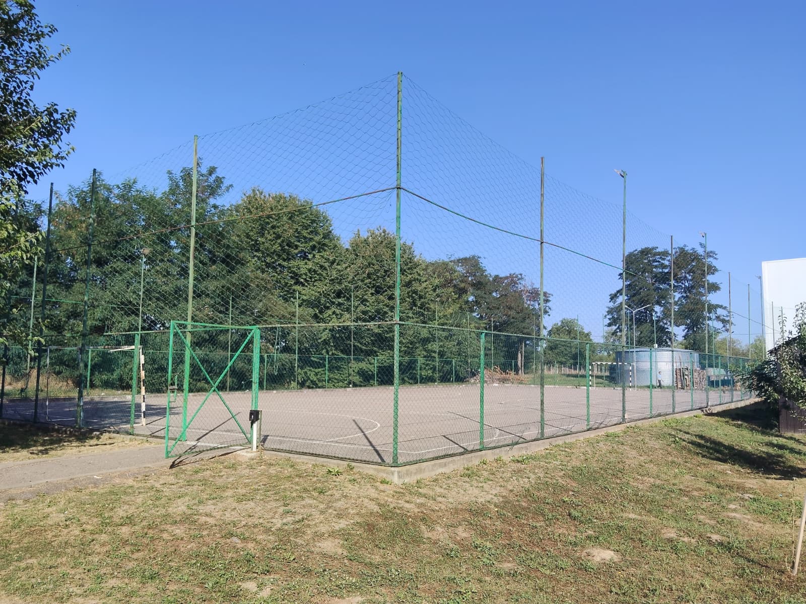 Reabilitare Teren de SPORT cu gazon sintetic 44x22
