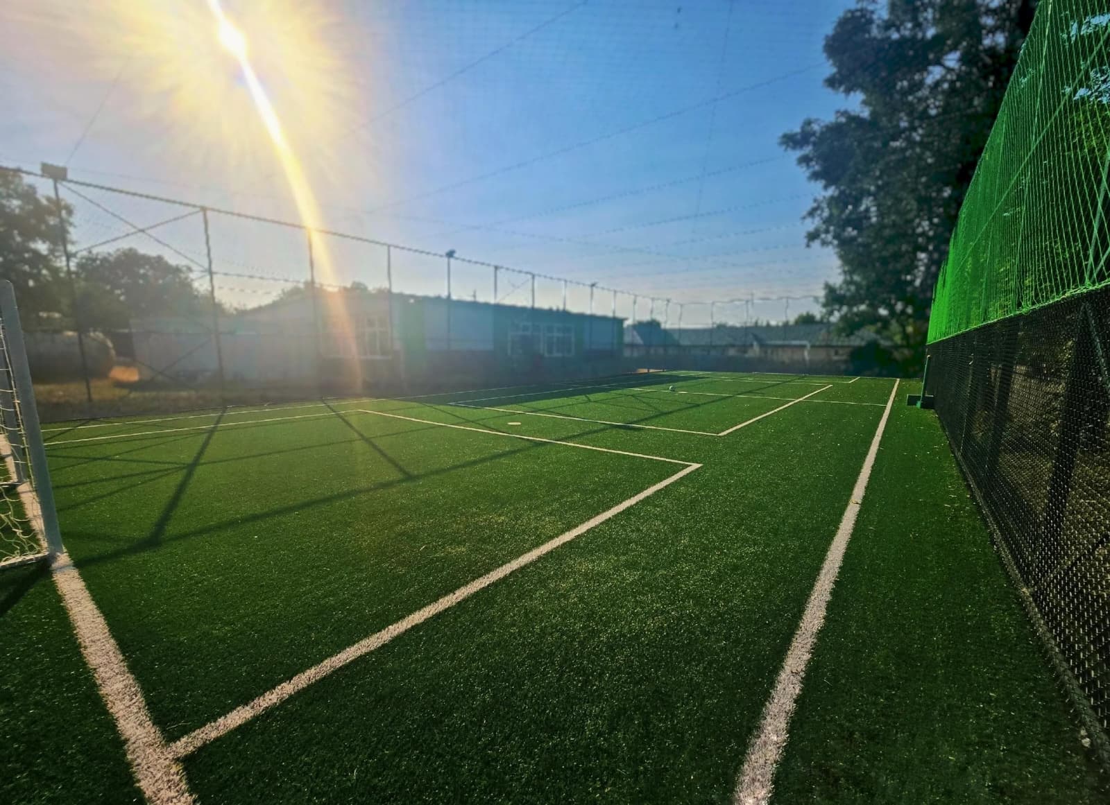Teren de fotbal cu gazon sintetic de 50mm, Jud. Vaslui, Com. Tacuta