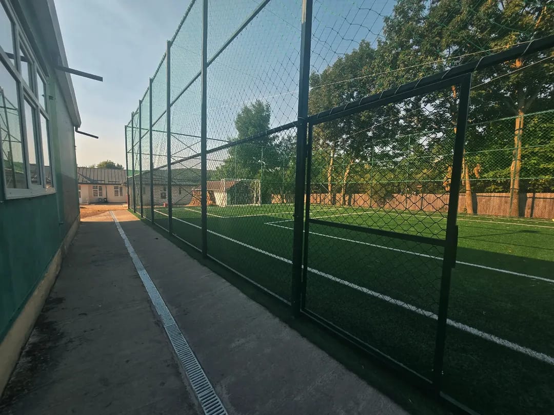 Teren de fotbal cu gazon sintetic de 50mm, Jud. Vaslui, Com. Tacuta