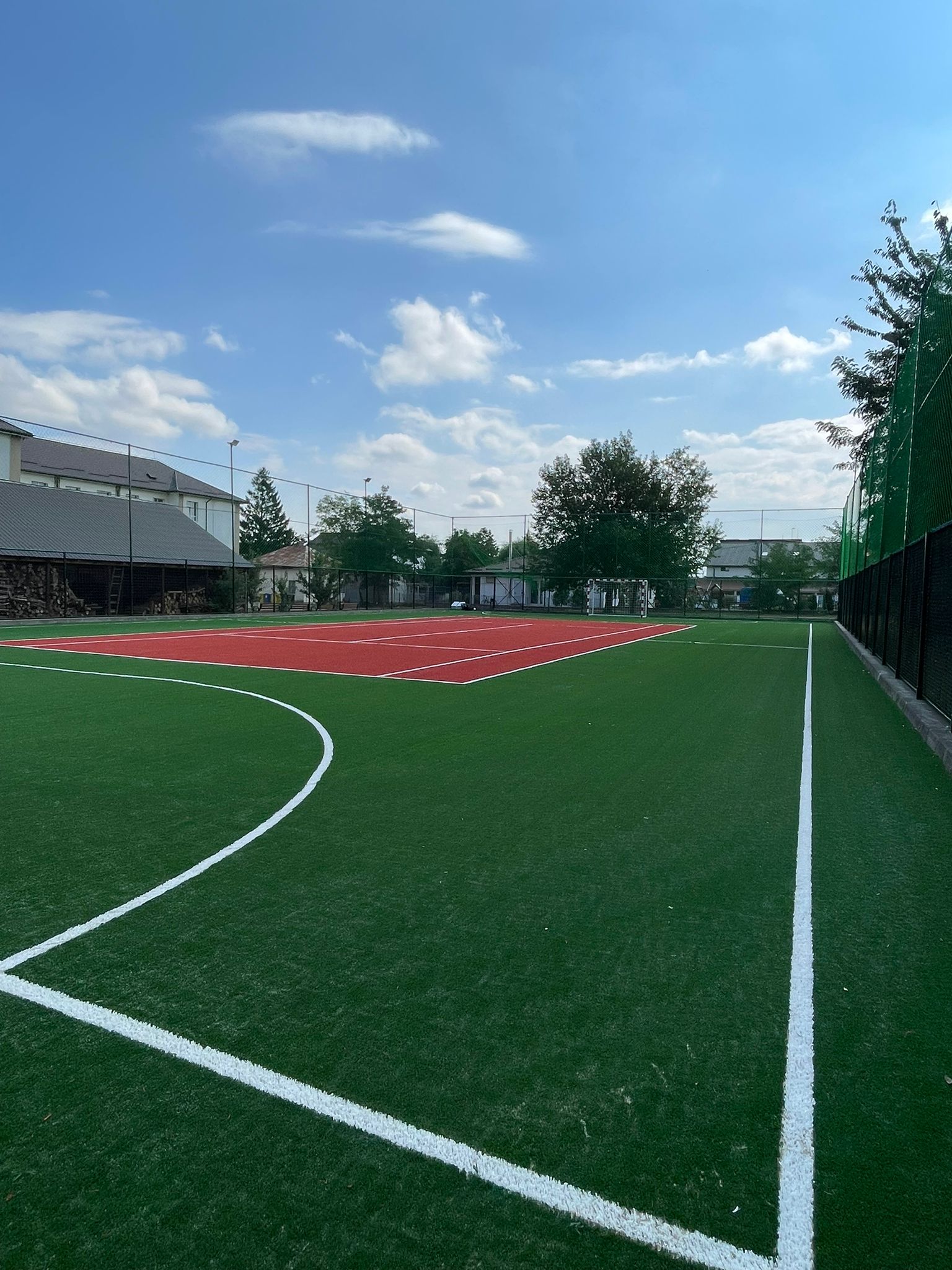 Reabilitare Teren de SPORT cu gazon sintetic 44x22