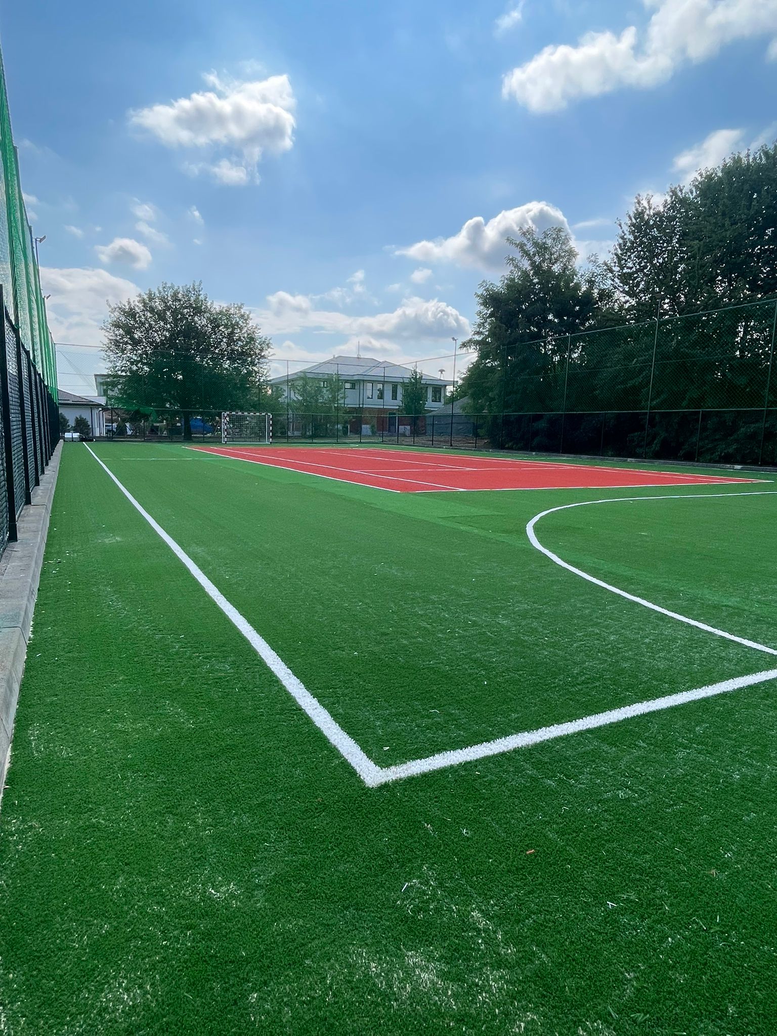 Reabilitare Teren de SPORT cu gazon sintetic 44x22