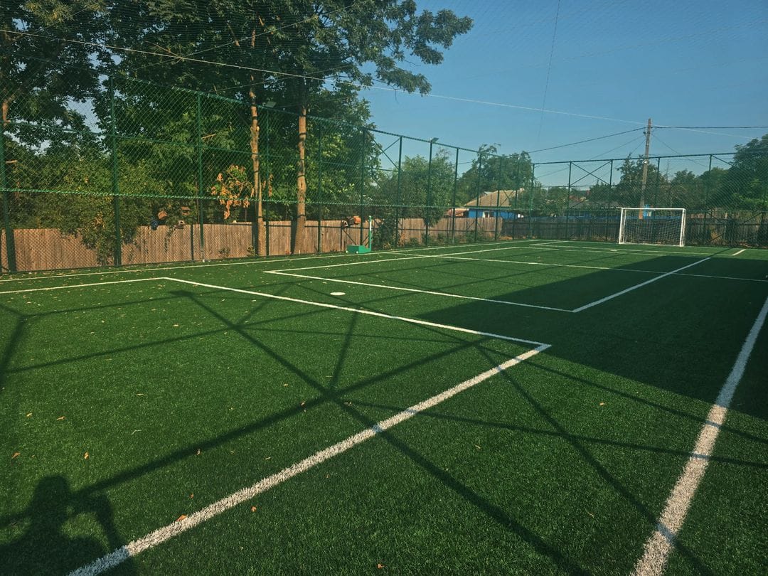 Teren de fotbal cu gazon sintetic de 50mm, Jud. Vaslui, Com. Tacuta