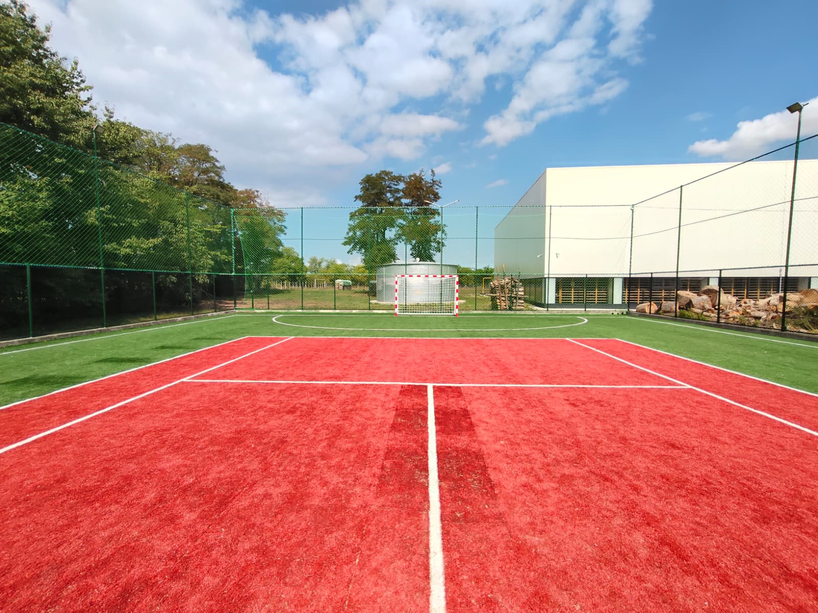 Reabilitare Teren de SPORT cu gazon sintetic 44x22