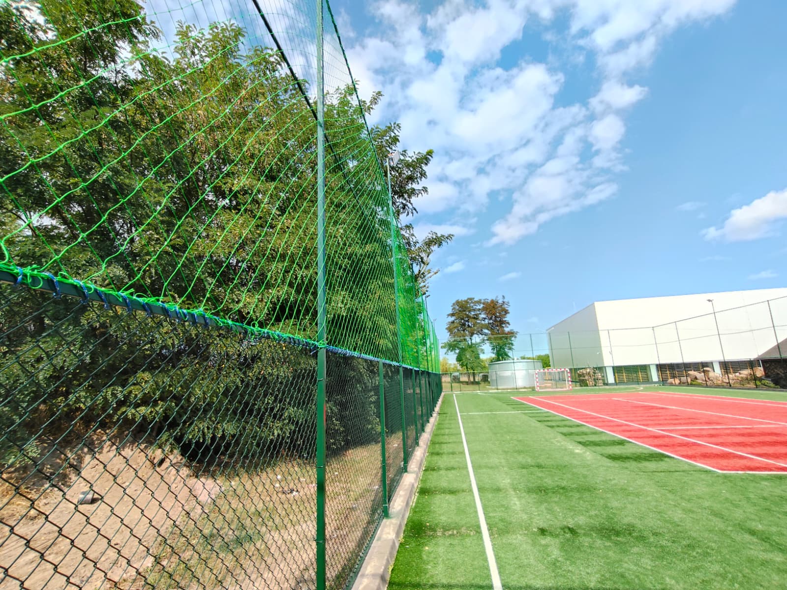 Reabilitare Teren de SPORT cu gazon sintetic 44x22