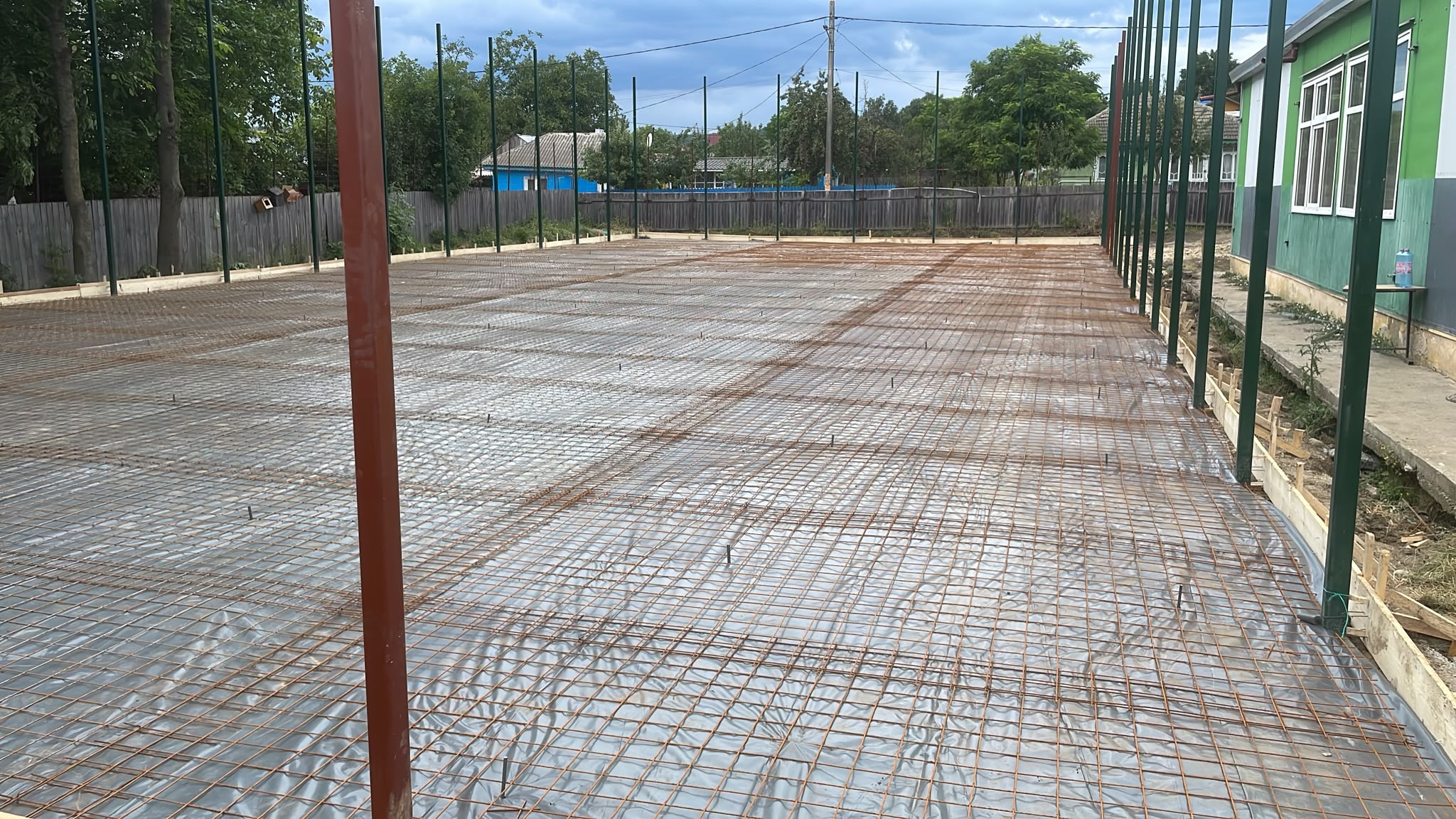 Teren de fotbal cu gazon sintetic de 50mm