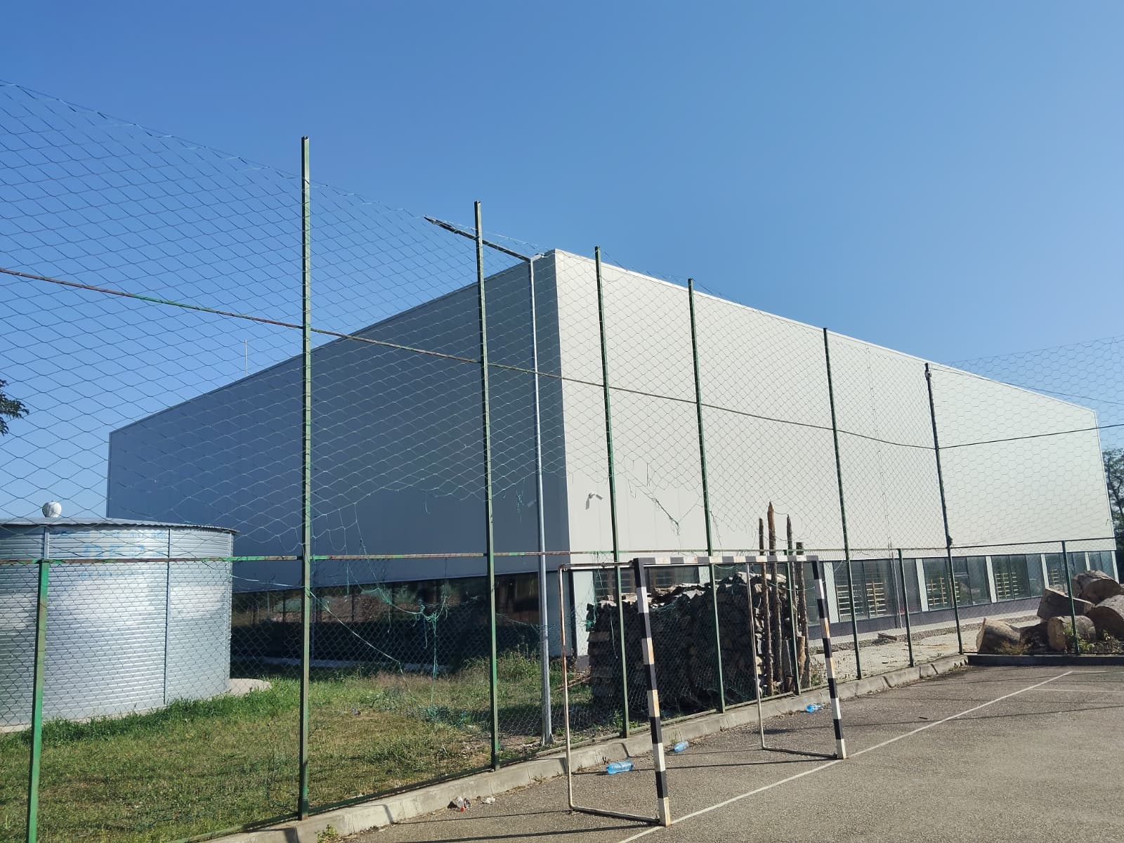 Reabilitare Teren de SPORT cu gazon sintetic 44x22