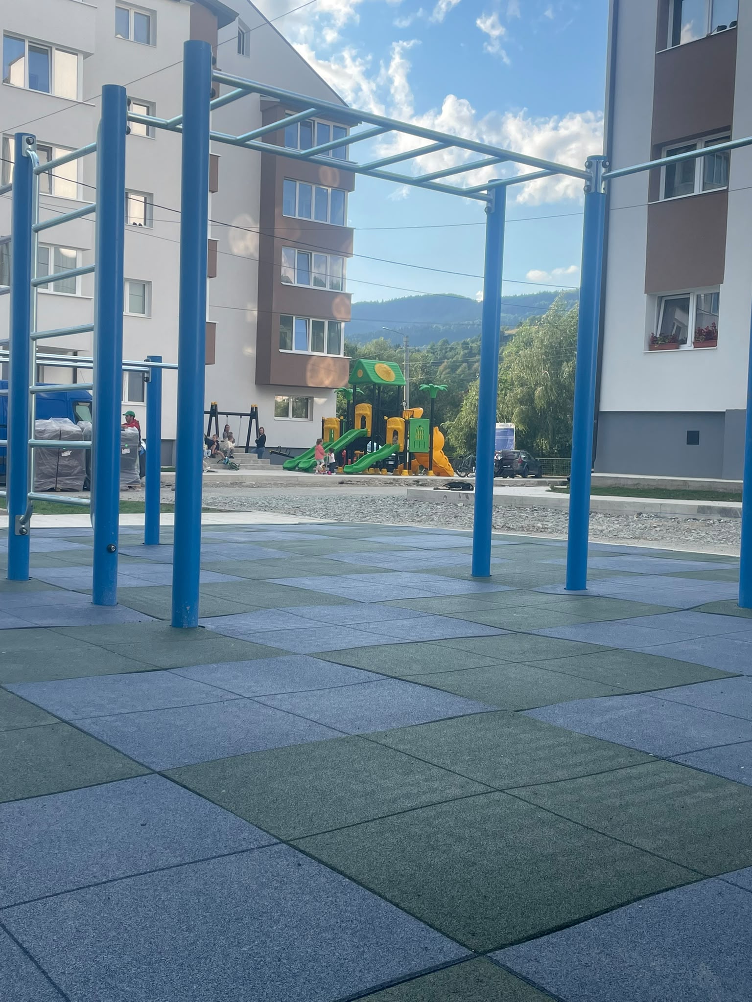 Sistem de bare pentru antrenament tip calisthenics (street workout)