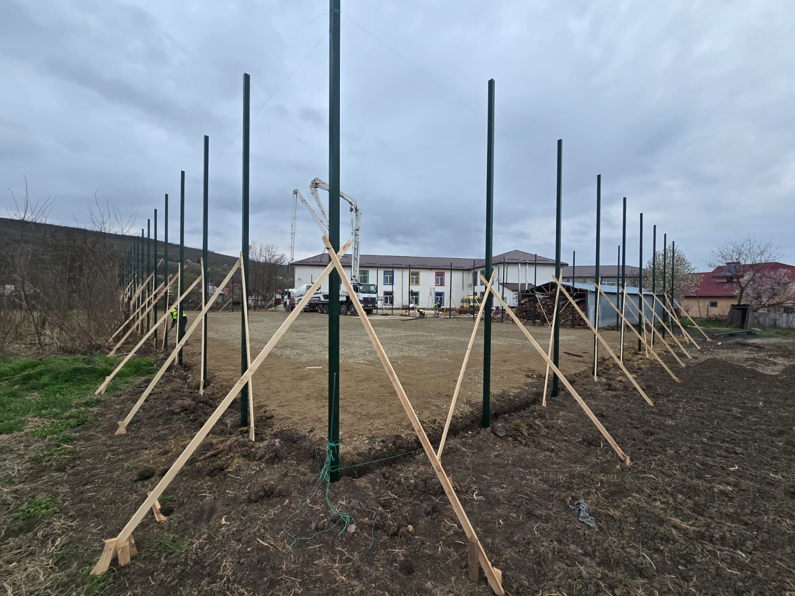 Teren multisport cu gazon sintetic 42x22, comuna Golaiesti, judetul Iasi