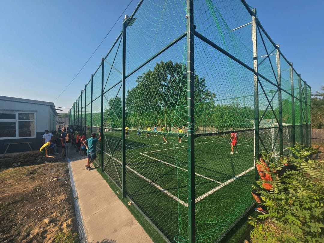 Teren de fotbal cu gazon sintetic de 50mm, Jud. Vaslui, Com. Tacuta