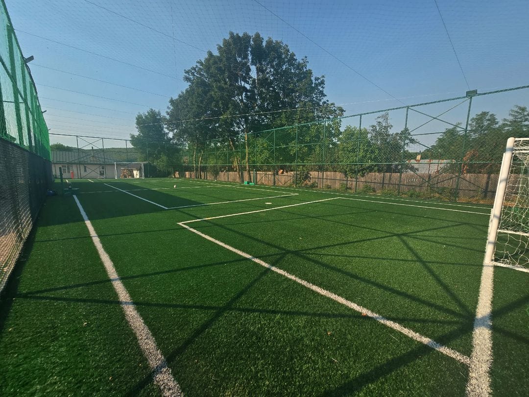 Teren de fotbal cu gazon sintetic de 50mm, Jud. Vaslui, Com. Tacuta