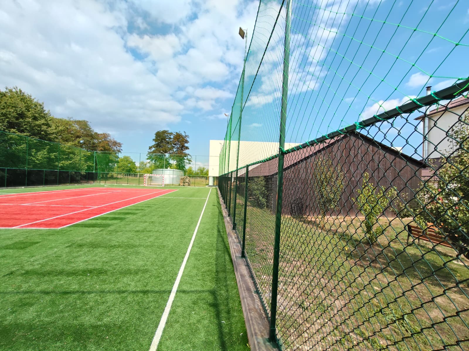 Reabilitare Teren de SPORT cu gazon sintetic 44x22